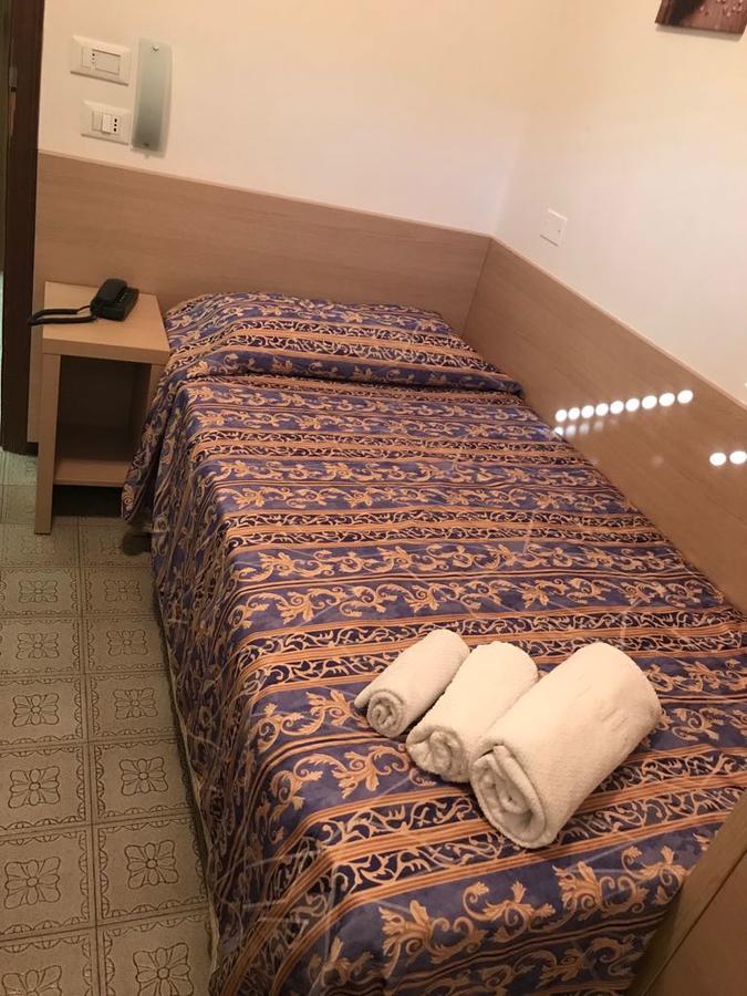 Hotel Alexander San Mauro Mare エクステリア 写真