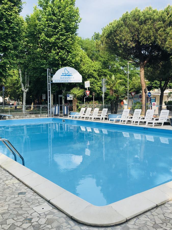 Hotel Alexander San Mauro Mare エクステリア 写真